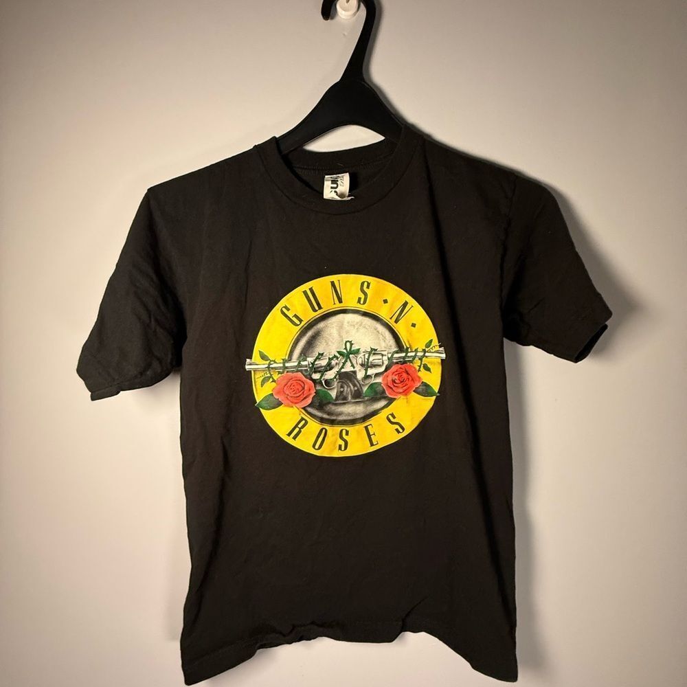Vintage Guns N Roses t shirt 2004 Size Medium